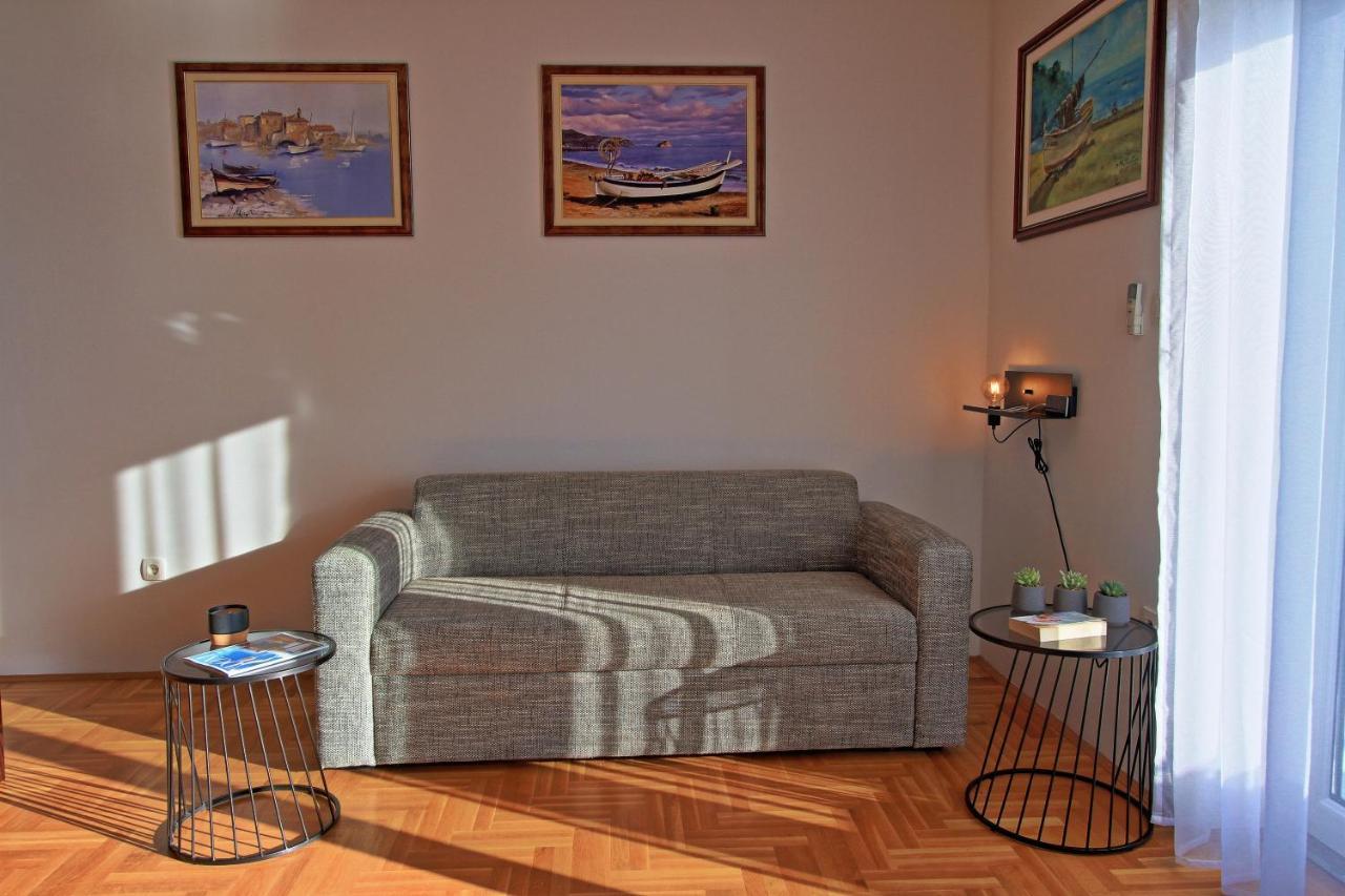 Studio Apartman Luka Senj  Eksteriør billede
