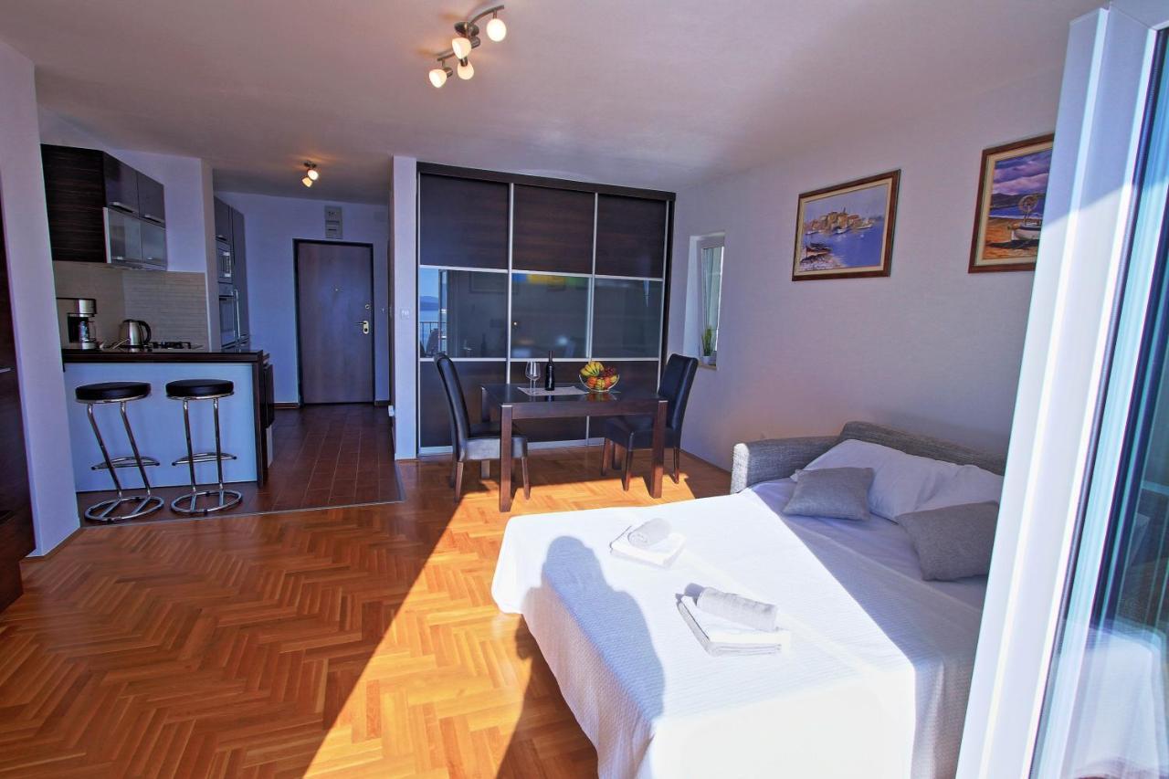 Studio Apartman Luka Senj  Eksteriør billede